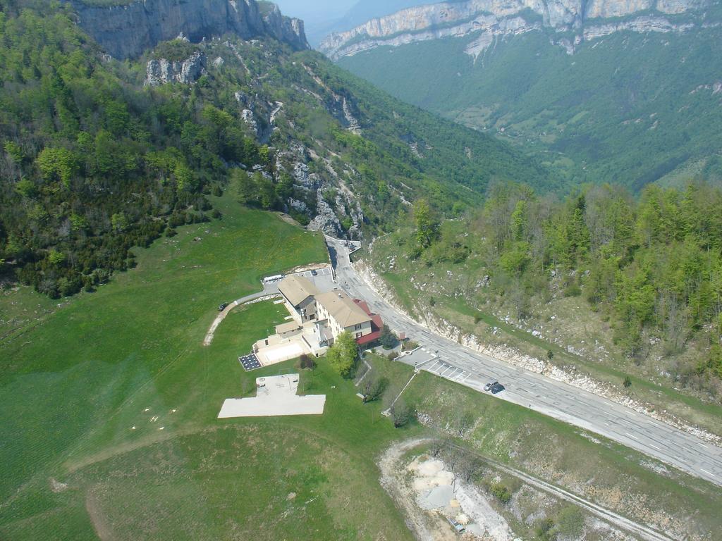 Hotel Du Col De La Machine Saint-Jean-en-Royans Exterior photo