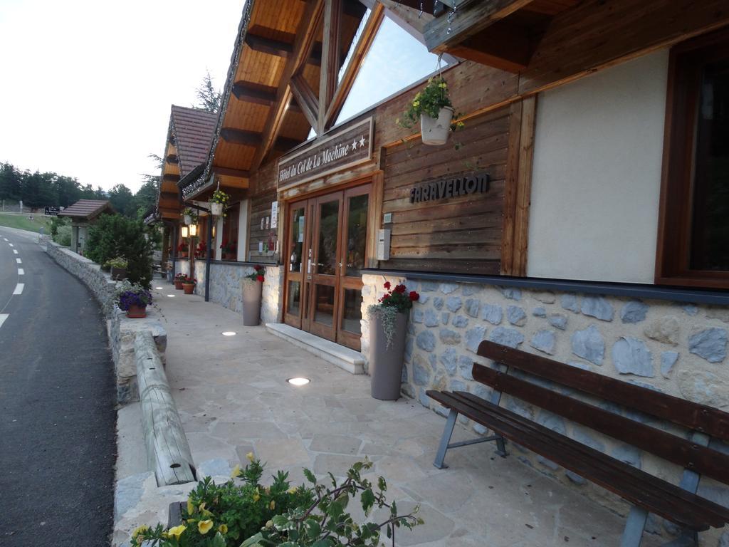 Hotel Du Col De La Machine Saint-Jean-en-Royans Exterior photo