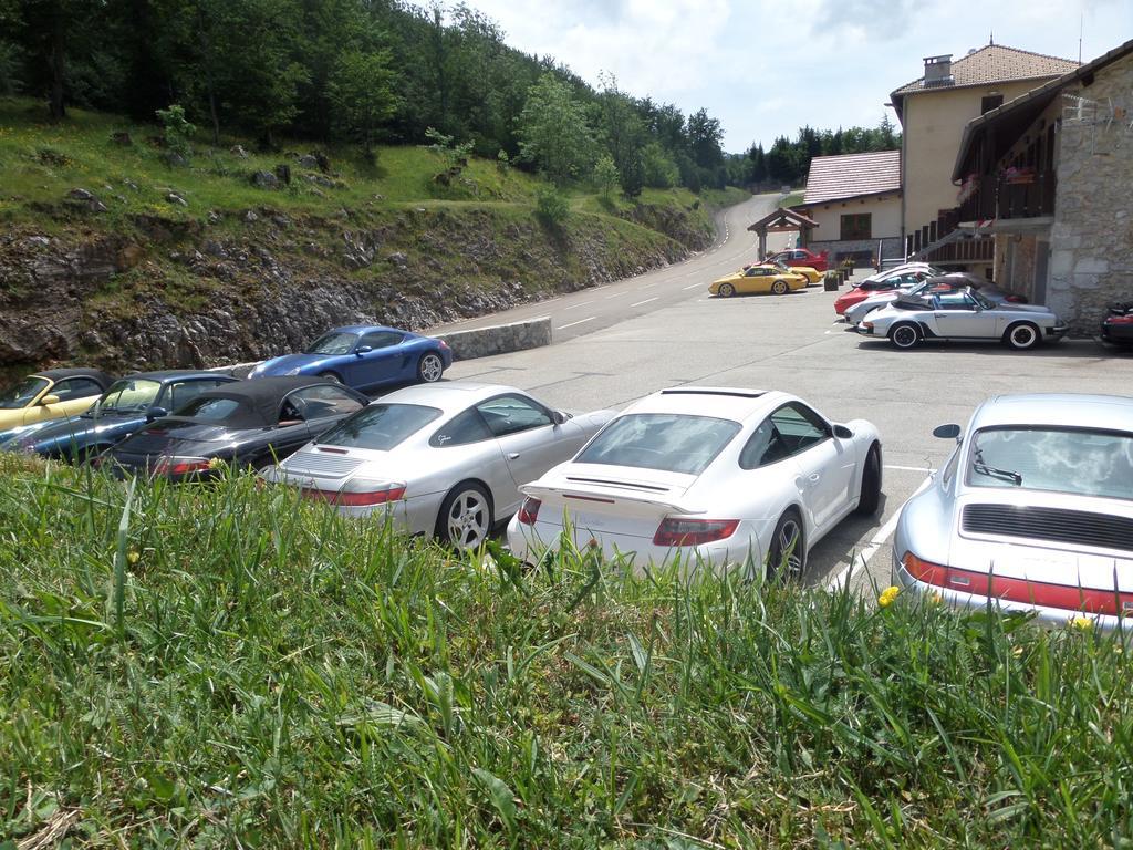 Hotel Du Col De La Machine Saint-Jean-en-Royans Exterior photo