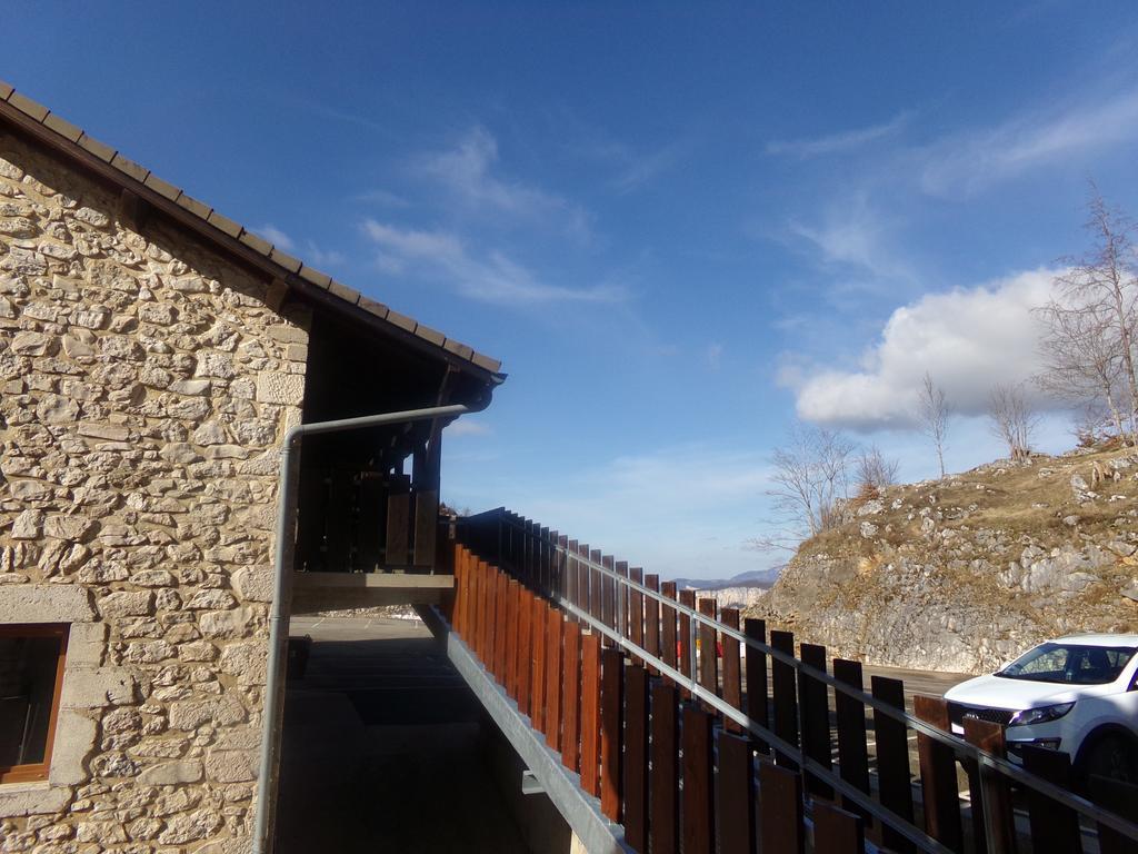 Hotel Du Col De La Machine Saint-Jean-en-Royans Exterior photo